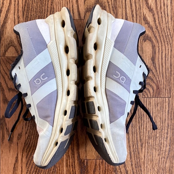 On Running Cloudrunner sneakers, size 8. Distressed areas shown in pictures - Picture 10 of 13